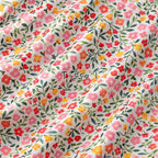 Tissu fleuri proposé pour un atelier de broderie à Toulouse avec affirmations positives