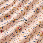 Tissu fleuri proposé pour un atelier de broderie à Toulouse avec affirmations positives