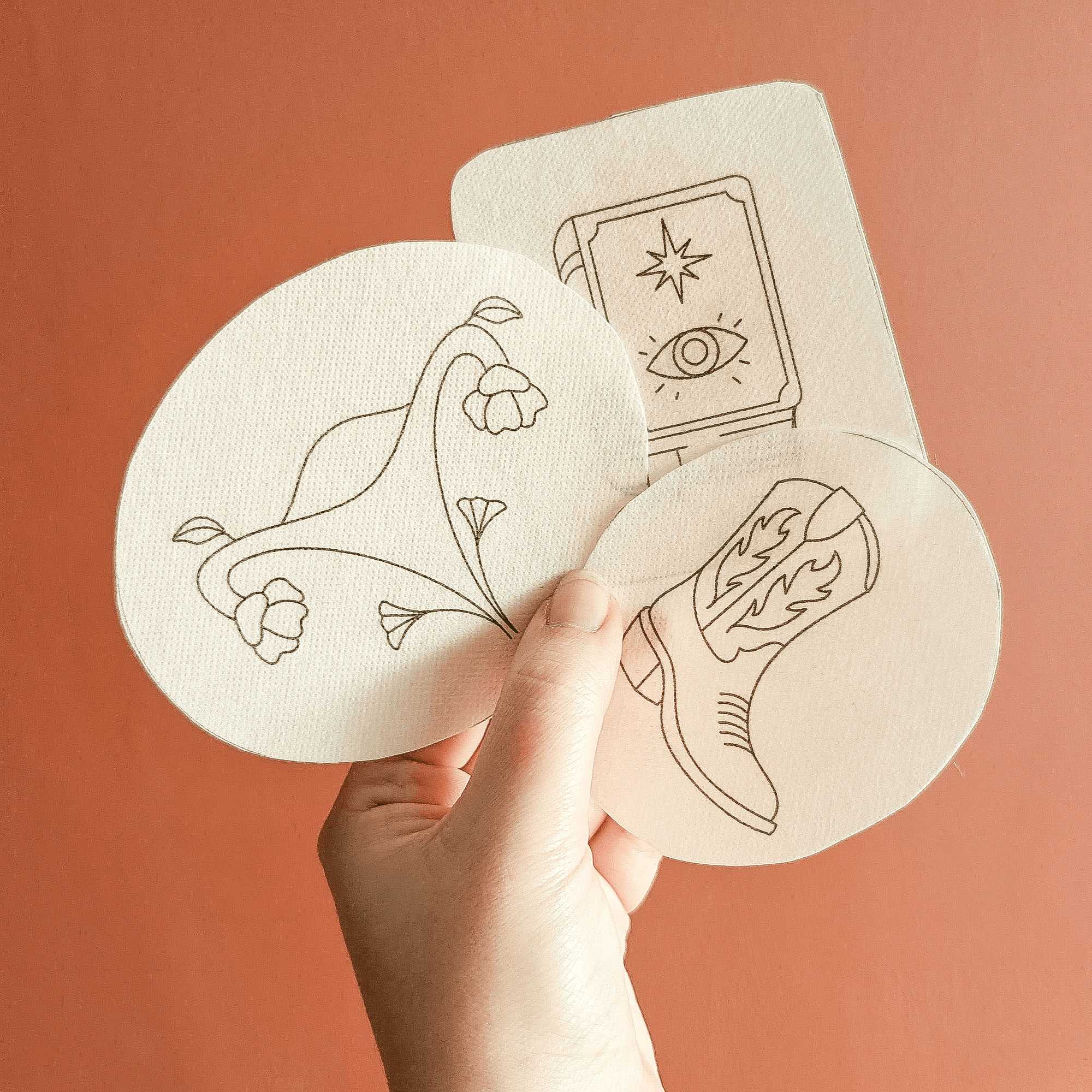 Broderie customiser vêtements, utérus, livre, santiag