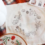 Toile pré-dessinée avec motif de broderie d’automne dans un kit de broderie pour débutant