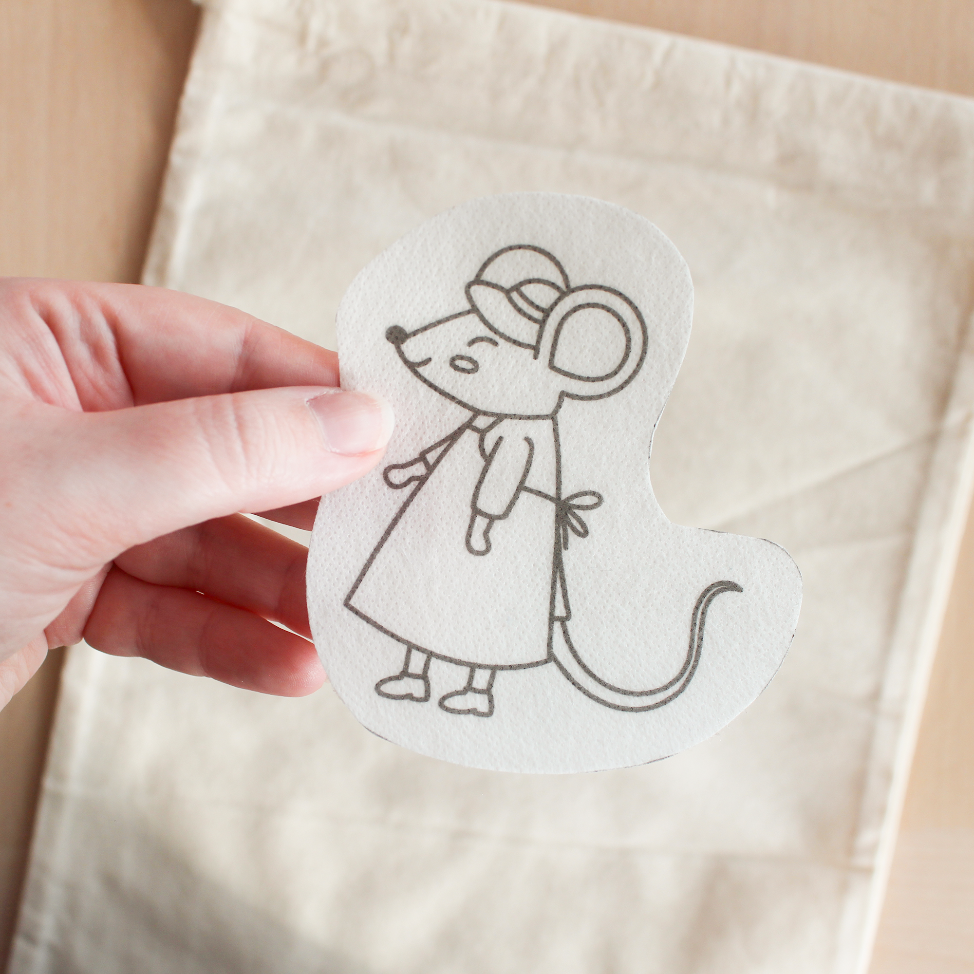 Matériel de broderie, papier hydrosoluble, Solufix